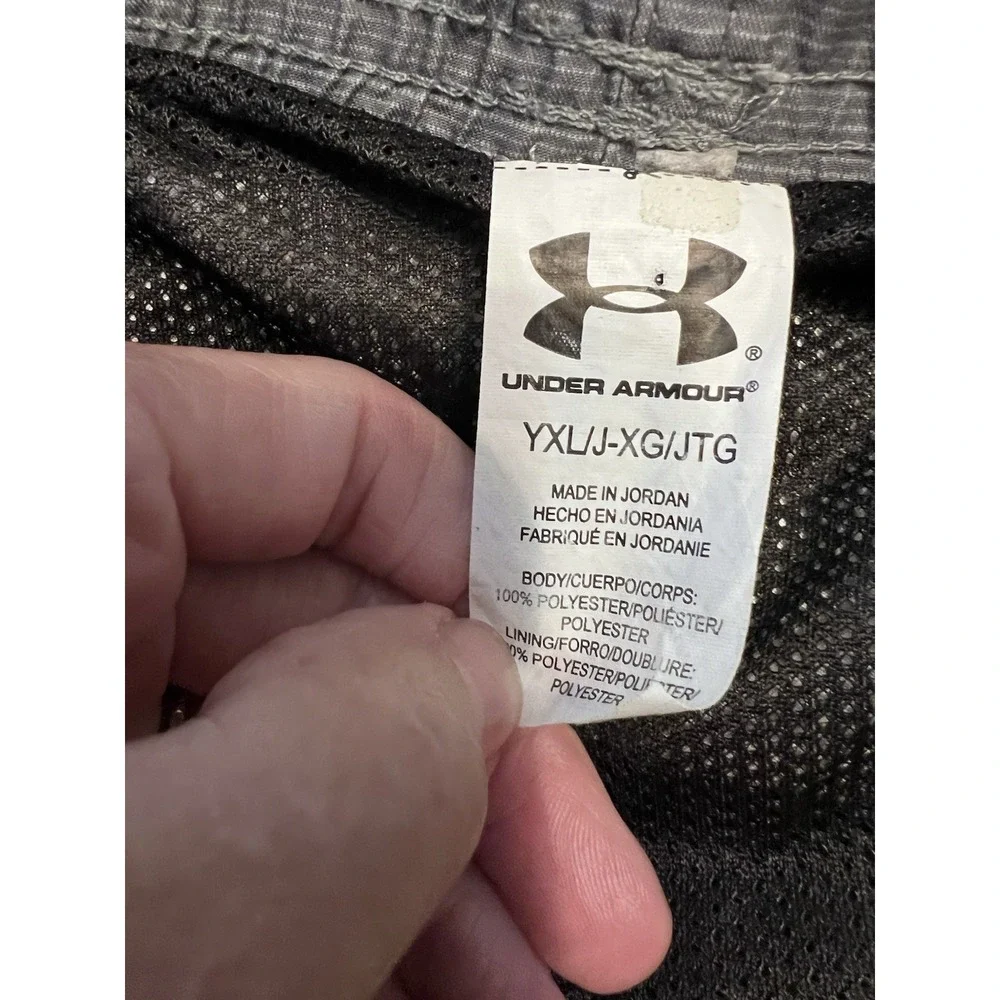 Boys Gray Under Armour YXL‎ Shorts Swim Trunks Shorts
